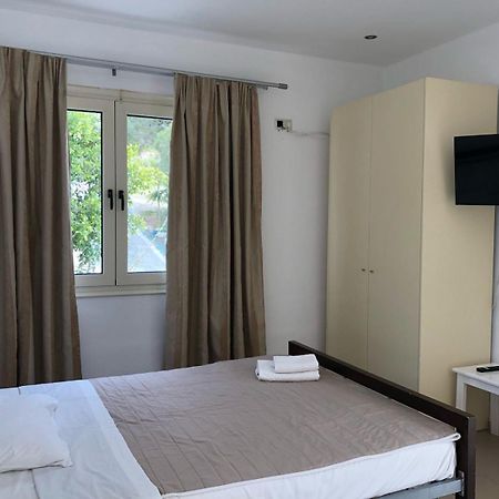 מטלה Antonios Hotel Apartments מראה חיצוני תמונה