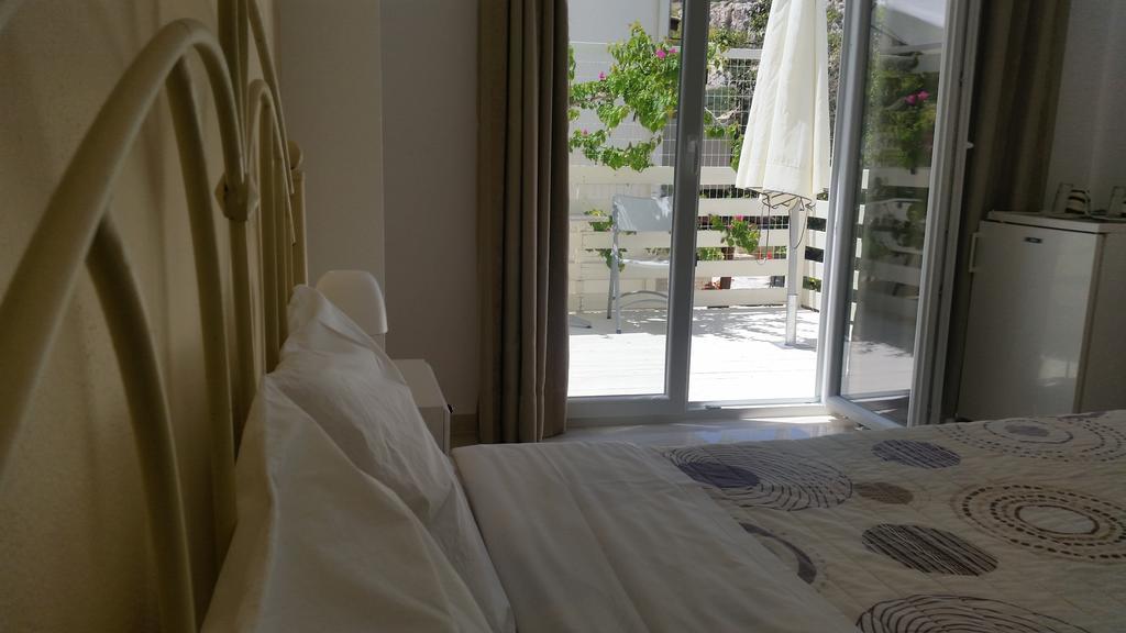 מטלה Antonios Hotel Apartments מראה חיצוני תמונה