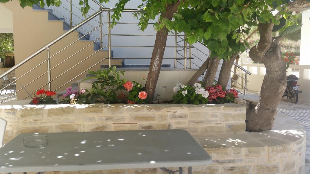 מטלה Antonios Hotel Apartments מראה חיצוני תמונה