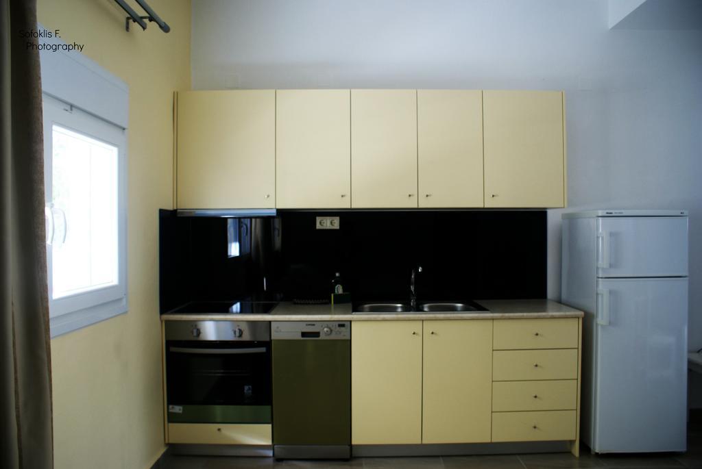 מטלה Antonios Hotel Apartments מראה חיצוני תמונה
