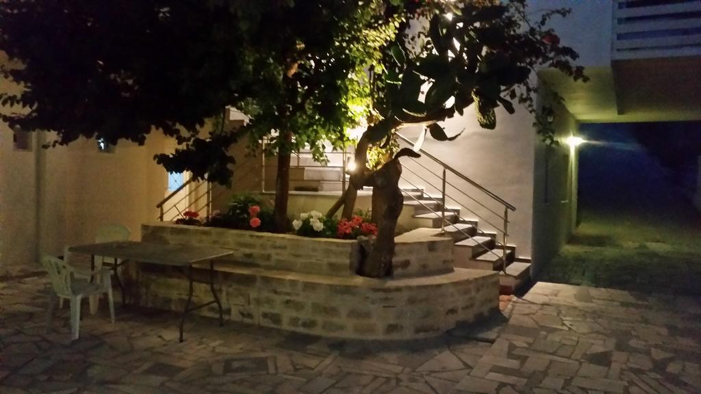 מטלה Antonios Hotel Apartments מראה חיצוני תמונה