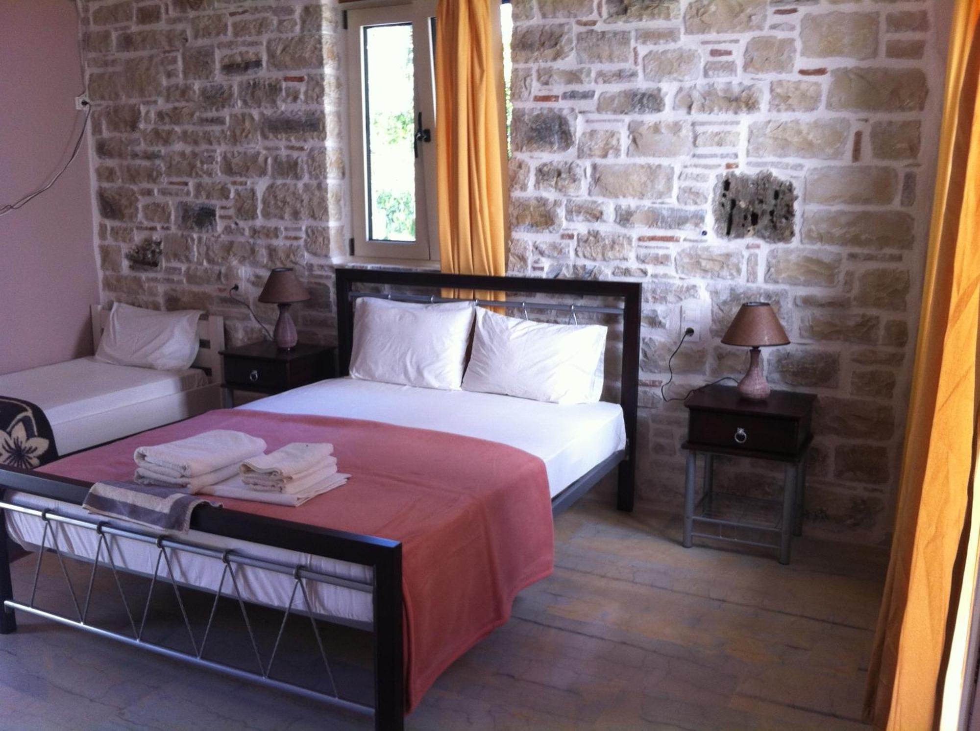 מטלה Antonios Hotel Apartments מראה חיצוני תמונה