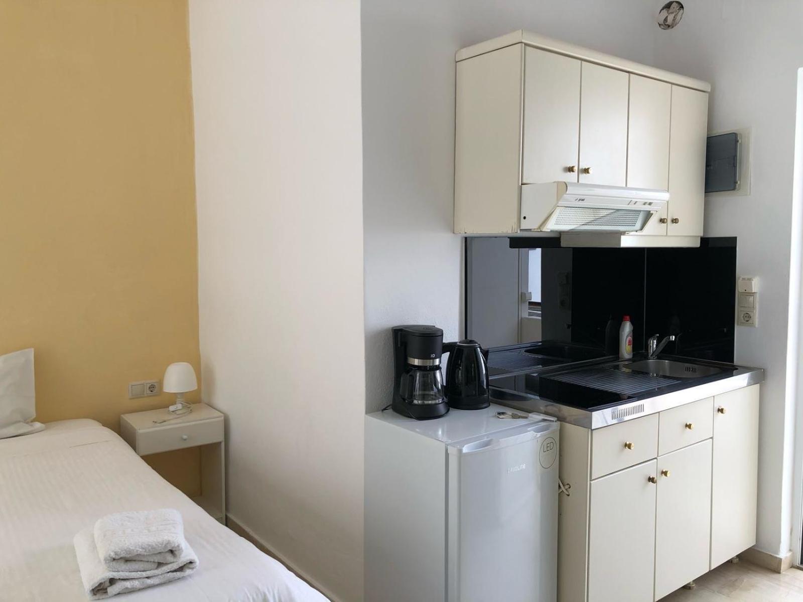 מטלה Antonios Hotel Apartments מראה חיצוני תמונה