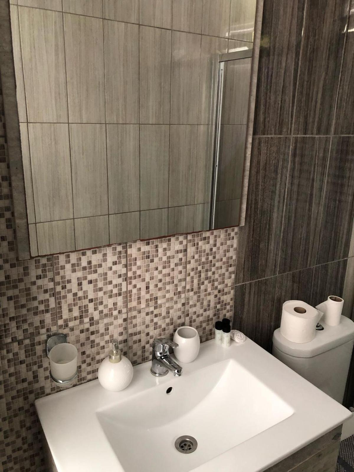 מטלה Antonios Hotel Apartments מראה חיצוני תמונה