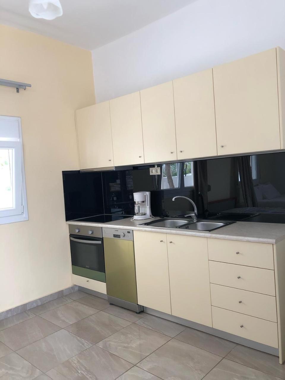 מטלה Antonios Hotel Apartments מראה חיצוני תמונה