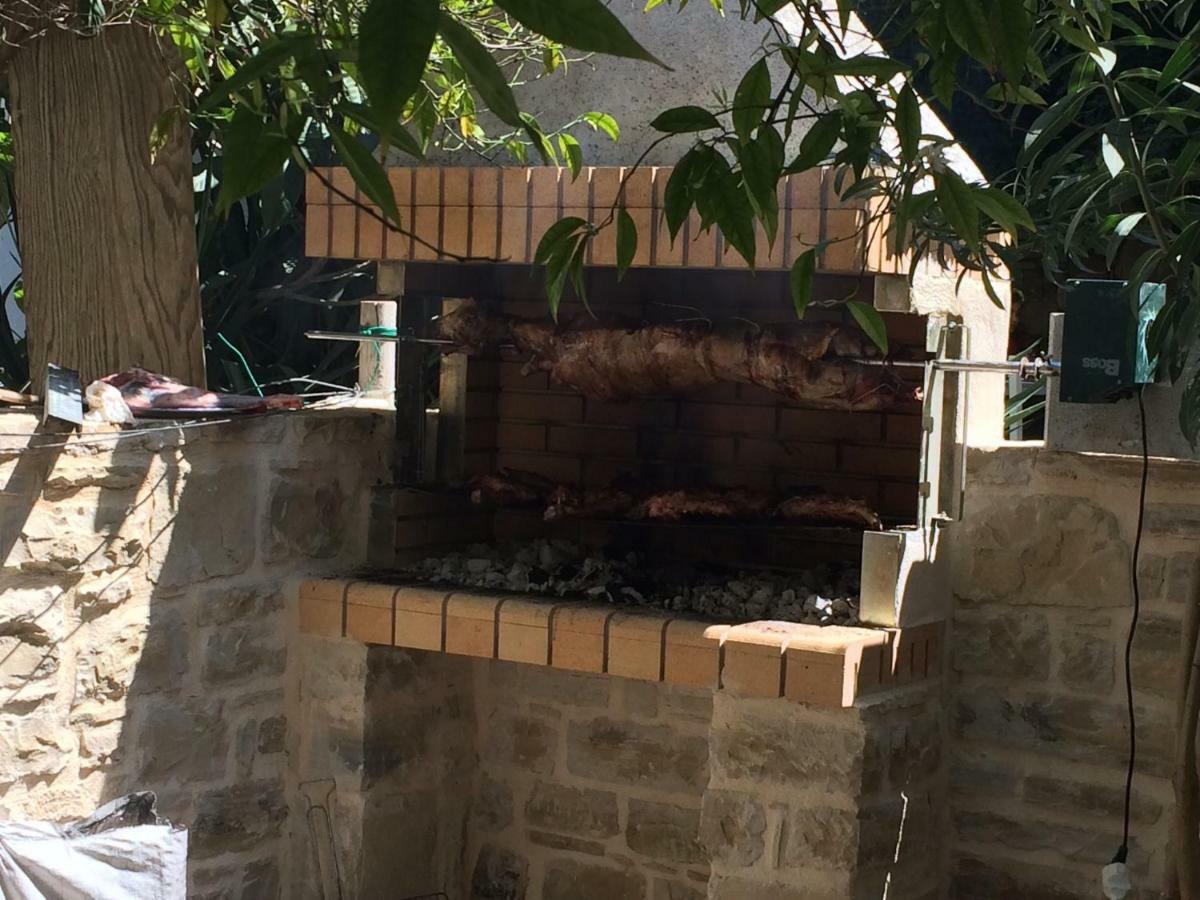 מטלה Antonios Hotel Apartments מראה חיצוני תמונה